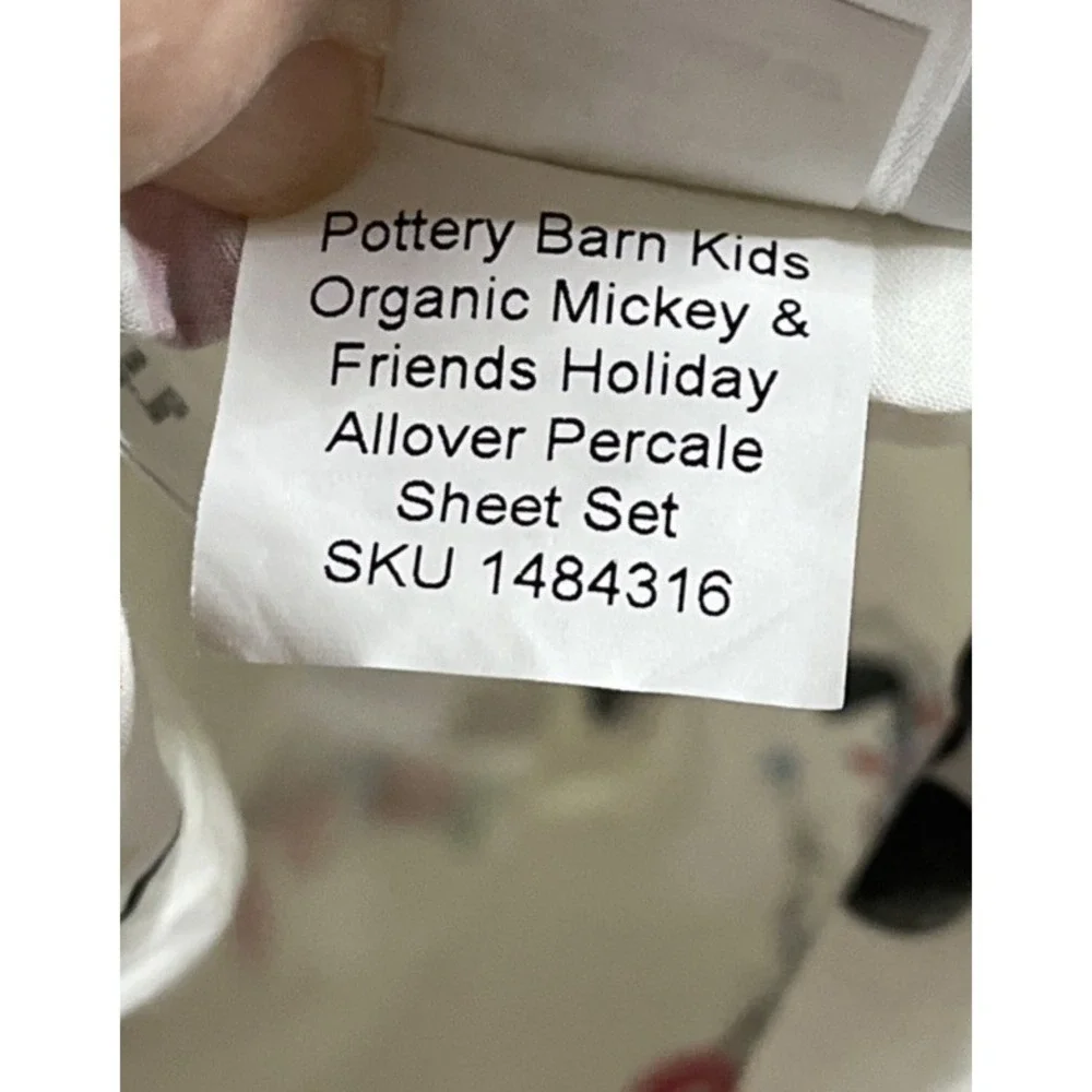 Pottery Barn Kids Disney Holiday Mickey & Friends Organic Percale Std Pillowcase